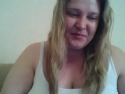 ParisMimi online show from April 8, 2026, 8:05 am