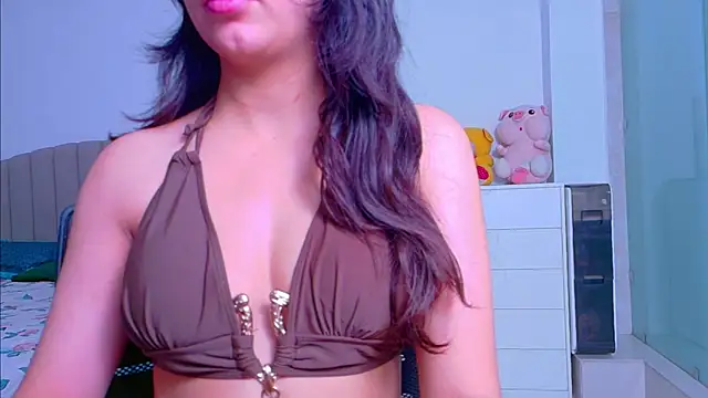 Snapshot of Aashika-Kaur chatting on September 20, 2025, 4:06 am Aashika-Kaur online show from September 20, 2025, 4:06 am