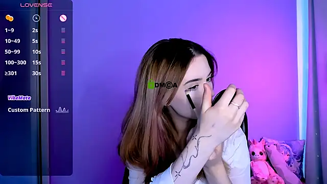 liana kisses online show from October 11, 2025, 7:15 pm