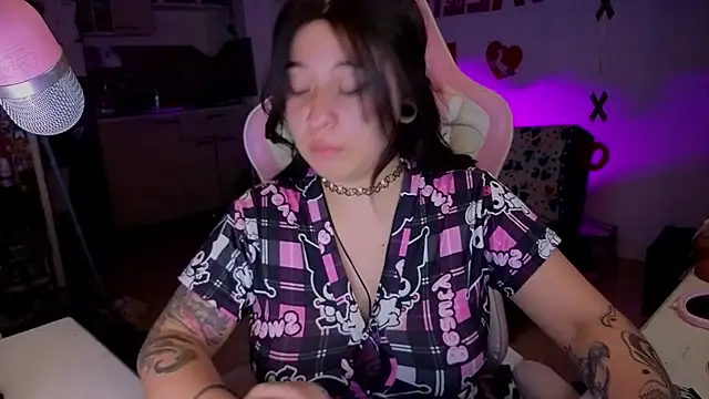 FernandaOrtegaaa online show from February 19, 2026, 1:24 am