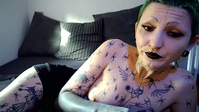 Snapshot of ValeryCrowley14 chatting on February 12, 2026, 9:09 am ValeryCrowley14 online show from February 12, 2026, 9:09 am