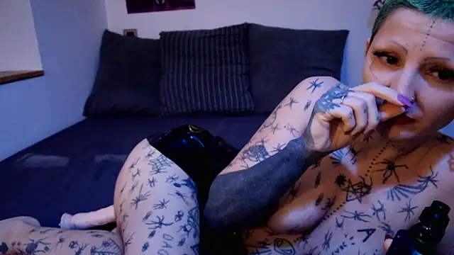 Snapshot of ValeryCrowley14 chatting on February 2, 2026, 10:03 am ValeryCrowley14 online show from February 2, 2026, 10:03 am