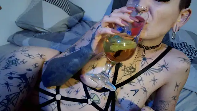 Snapshot of ValeryCrowley14 chatting on March 9, 2026, 9:46 am ValeryCrowley14 online show from March 9, 2026, 9:46 am