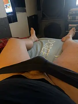 Snapshot of MatthewEmme chatting on March 3, 2025, 11:14 pm MatthewEmme online show from March 3, 2025, 11:14 pm