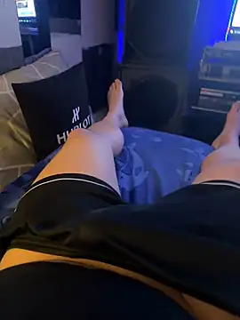 Snapshot of MatthewEmme chatting on December 2, 2025, 11:50 pm MatthewEmme online show from December 2, 2025, 11:50 pm