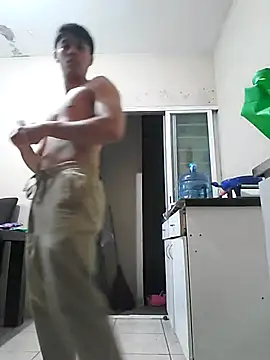 Snapshot of culitotragon24 chatting on February 21, 2025, 6:29 am culitotragon24 online show from February 21, 2025, 6:29 am