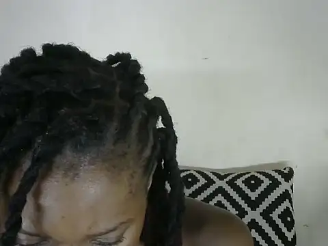 Snapshot of Pretty-emmie chatting on February 25, 2025, 7:16 pm Pretty-emmie online show from February 25, 2025, 7:16 pm