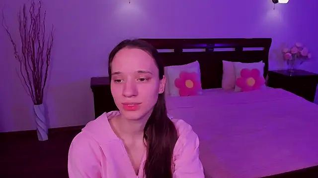 Snapshot of StaceySunny chatting on April 4, 2026, 5:19 pm StaceySunny online show from April 4, 2026, 5:19 pm