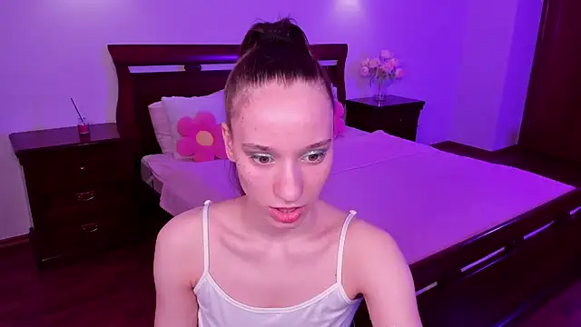 Snapshot of StaceySunny chatting on April 12, 2026, 5:05 pm StaceySunny online show from April 12, 2026, 5:05 pm