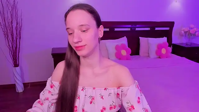 Snapshot of StaceySunny chatting on April 1, 2026, 6:49 pm StaceySunny online show from April 1, 2026, 6:49 pm