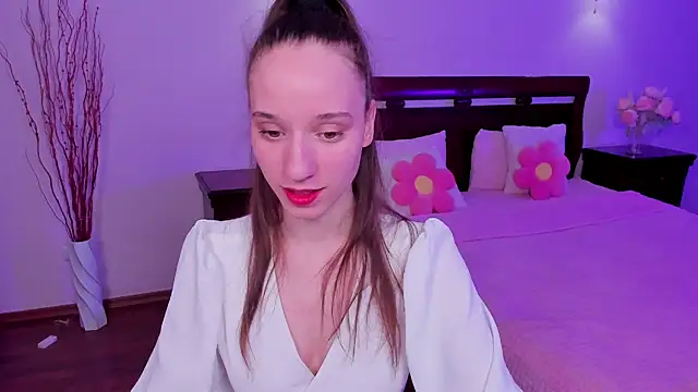 Snapshot of StaceySunny chatting on March 6, 2026, 6:14 pm StaceySunny online show from March 6, 2026, 6:14 pm