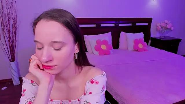 Snapshot of StaceySunny chatting on March 8, 2026, 5:27 pm StaceySunny online show from March 8, 2026, 5:27 pm