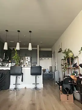 goldbuni online show from October 21, 2025, 1:43 pm