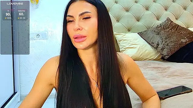 KimDavisBaby online show from April 12, 2026, 8:28 am