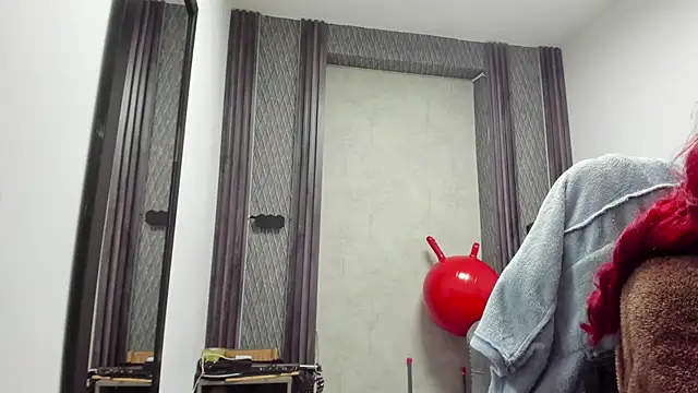 selene red  online show from March 10, 2026, 1:20 am