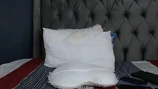 LOYAL SASHA online show from December 14, 2025, 12:11 pm