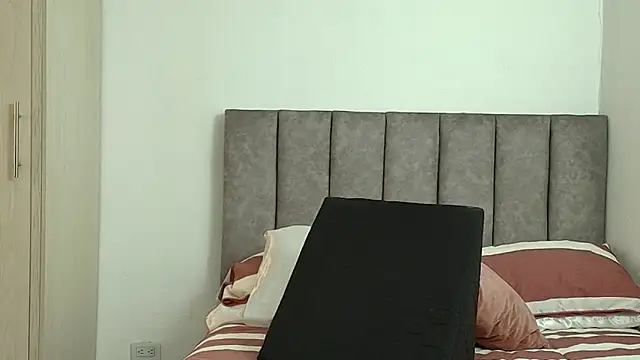 Snapshot of karina_lewis_ chatting on April 25, 2026, 5:10 am karina lewis online show from April 25, 2026, 5:10 am