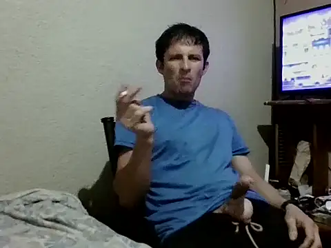 Snapshot of theDemente18 chatting on February 17, 2026, 10:56 am theDemente18 online show from February 17, 2026, 10:56 am