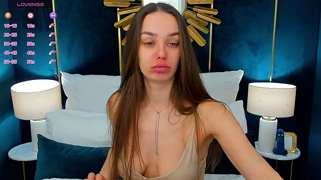 AprilWong online show from May 21, 2026, 5:16 am