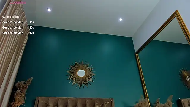 Snapshot of AprilWong chatting on February 19, 2025, 12:33 pm AprilWong online show from February 19, 2025, 12:33 pm