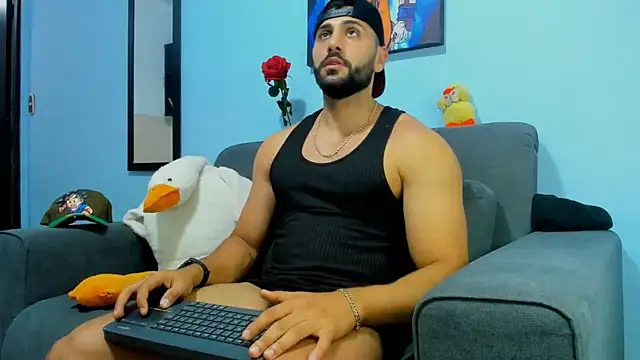 Snapshot of ETHAN_ROX chatting on February 4, 2025, 8:38 pm ETHAN ROX online show from February 4, 2025, 8:38 pm