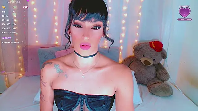 AlanaBekeer online show from November 22, 2025, 6:29 pm