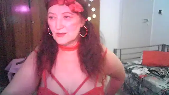 SabrinaXlovess online show from July 28, 2026, 6:20 pm