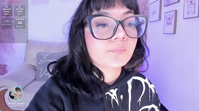 Snapshot of Sweet_Namii chatting on September 12, 2025, 7:35 pm Sweet Namii online show from September 12, 2025, 7:35 pm