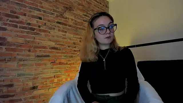 Snapshot of Sweet_Namii chatting on March 2, 2025, 2:51 am Sweet Namii online show from March 2, 2025, 2:51 am