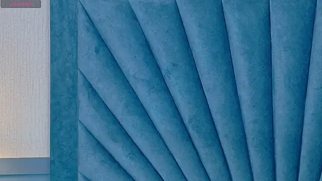 Camille Torres online show from March 18, 2025, 6:50 pm