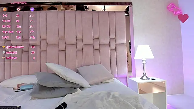 Snapshot of Mara_royals chatting on January 8, 2025, 2:35 pm Mara royals online show from January 8, 2025, 2:35 pm