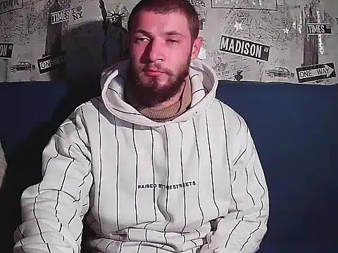 jimmyy  online show from November 10, 2025, 9:14 am