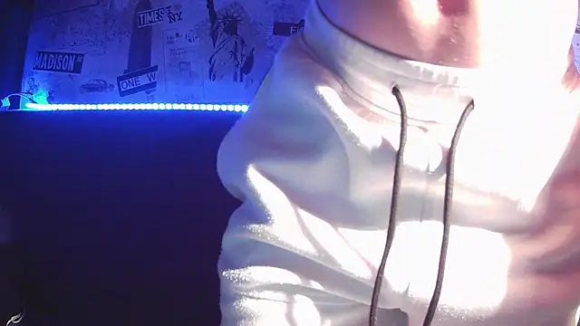 jimmyy  online show from October 12, 2025, 10:33 pm