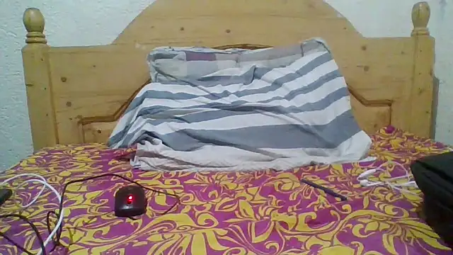 Snapshot of demo2004 chatting on November 4, 2025, 12:42 pm demo2004 online show from November 4, 2025, 12:42 pm