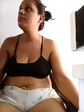 Andreita 95 online show from November 18, 2025, 2:53 pm