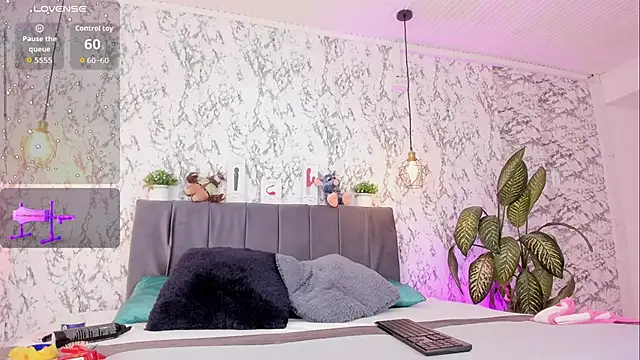 Snapshot of aihnoa_split chatting on November 12, 2025, 1:15 pm aihnoa split online show from November 12, 2025, 1:15 pm