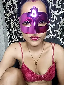 Snapshot of REVA_DARLING chatting on April 19, 2026, 6:10 pm REVA DARLING online show from April 19, 2026, 6:10 pm