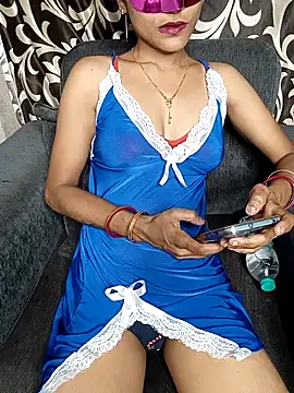 Snapshot of REVA_DARLING chatting on April 16, 2026, 7:20 am REVA DARLING online show from April 16, 2026, 7:20 am