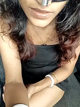 Snapshot of REVA_DARLING chatting on September 8, 2025, 3:22 pm REVA DARLING online show from September 8, 2025, 3:22 pm
