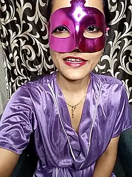 Snapshot of REVA_DARLING chatting on April 25, 2026, 7:00 am REVA DARLING online show from April 25, 2026, 7:00 am