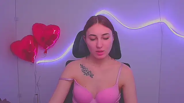 Snapshot of Jennifer_Blum chatting on March 13, 2025, 11:05 pm Jennifer Blum online show from March 13, 2025, 11:05 pm