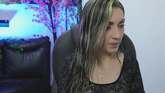 anny sweet72 online show from May 4, 2026, 12:19 pm