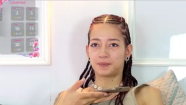 Snapshot of zorravioletta1 chatting on May 13, 2026, 1:18 pm zorravioletta1 online show from May 13, 2026, 1:18 pm
