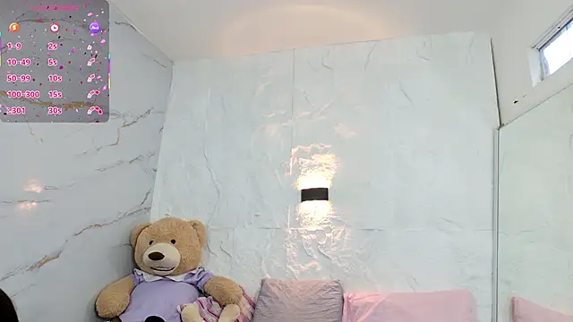 zorravioletta1 online show from December 2, 2025, 12:18 pm