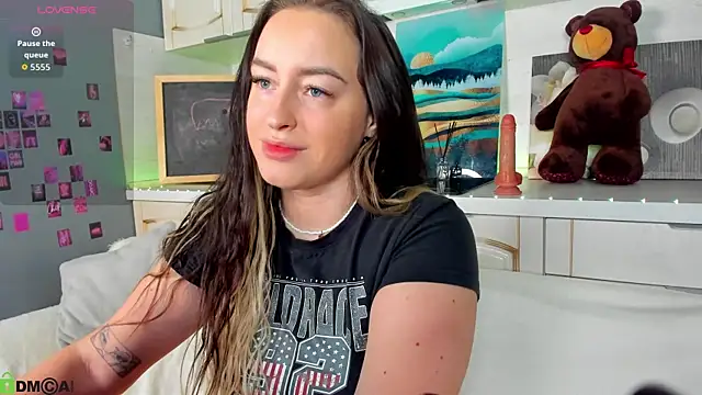 Snapshot of Kruela_Eva chatting on November 21, 2025, 11:15 pm Kruela Eva online show from November 21, 2025, 11:15 pm