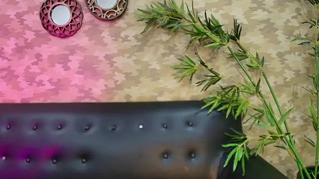 cherry chel online show from October 8, 2025, 8:09 pm