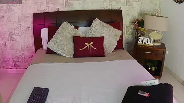 cherry chel online show from March 22, 2025, 3:52 am