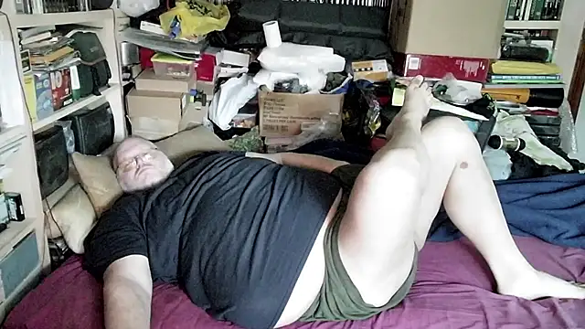 hadeszeuss2 online show from February 18, 2025, 4:58 pm