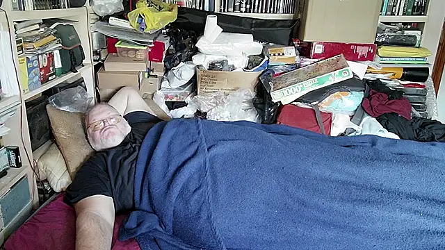 hadeszeuss2 online show from February 25, 2025, 2:58 pm