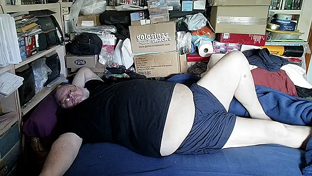 hadeszeuss2 online show from April 6, 2026, 1:23 pm